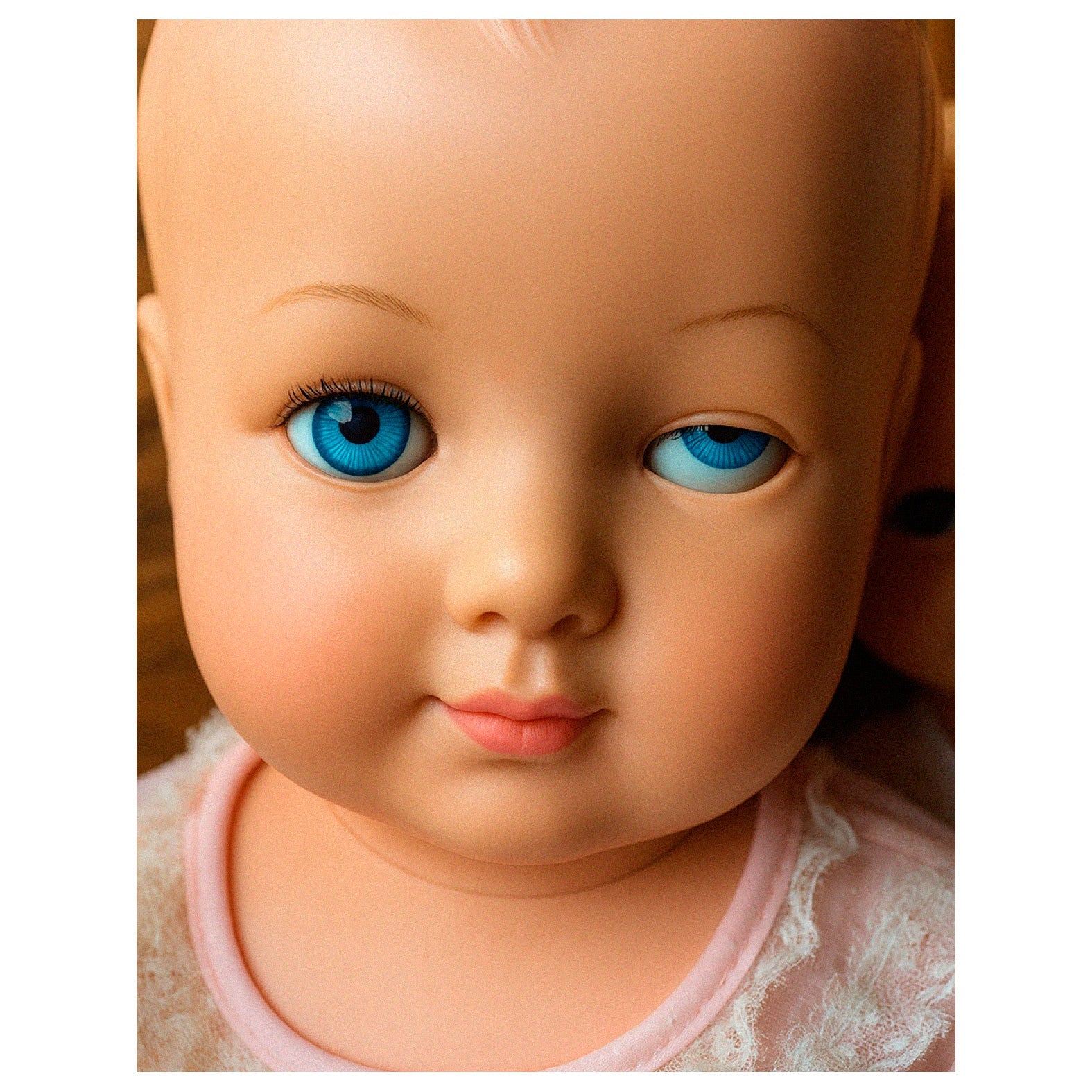 Decorative "Tired Little Eyes" Poster | High - Quality Print | Repositionable Adhesive - Pasquín